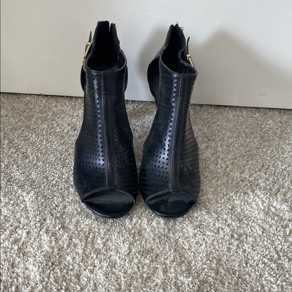 Black High Heel Ankle Booties with Peep-Toe size women’s 10 US - Picture 4 of 5